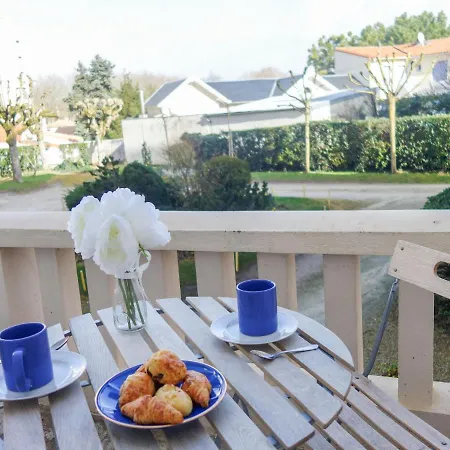 De La Et D'angleterre By Interhome Royan