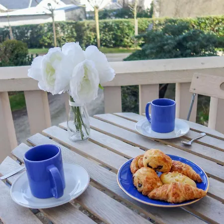 De La Et D'angleterre By Interhome
