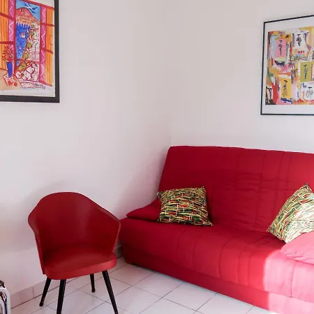 De La Et D'angleterre By Interhome Apartment