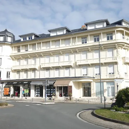 De La Et D'angleterre By Interhome Royan